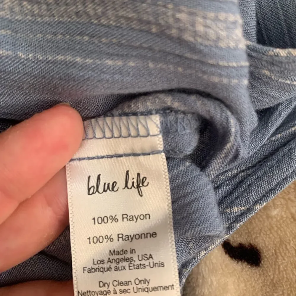 Blue life GUC blue/white striped bell sleeve shorts romper Size Small